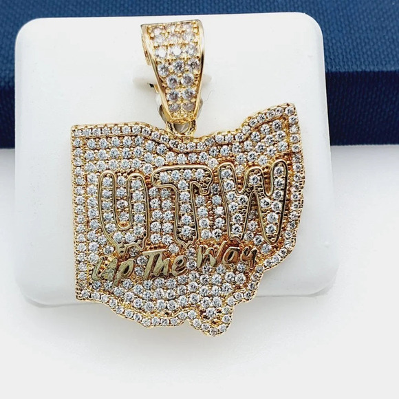 14K Gold Plated Cubic Zircon Pendant, INUS1BR257 - Picture 1 of 9